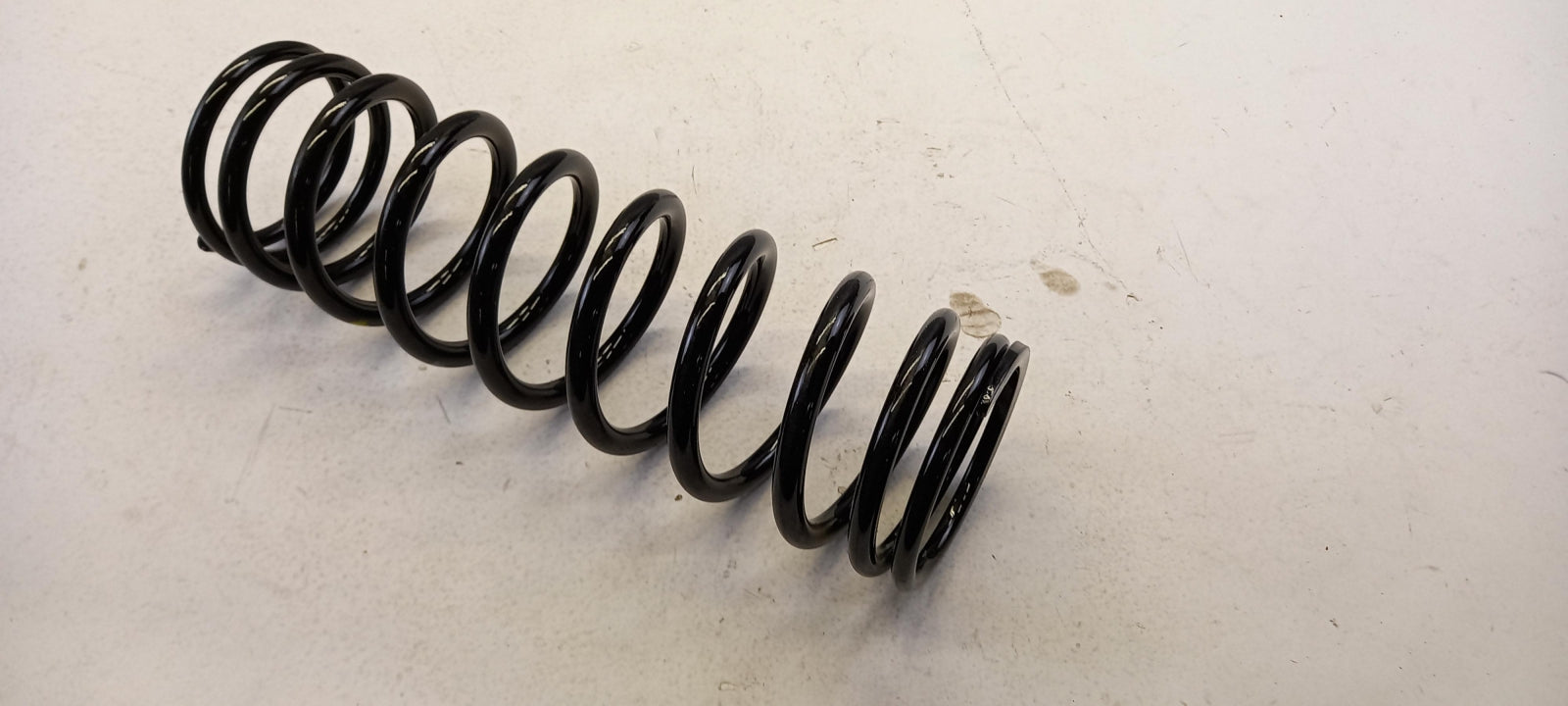 Original OPEL Monterey M92 4-Türer Fahrwerksfeder hinten 97024488