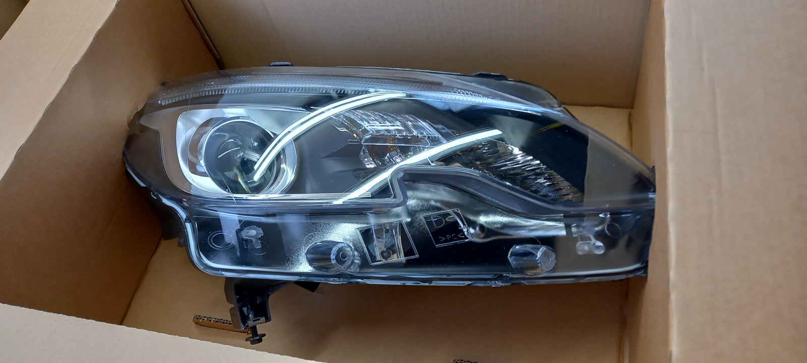 Original PEUGEOT 2008 2013-2019 Scheinwerfer Halogen Rechts 9825313680