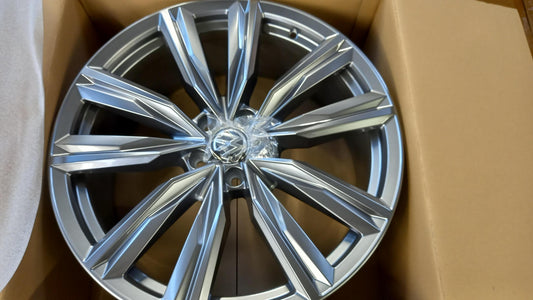 Original VW Tiguan 2016- Alufelge Kapstadt Galvano grau 8Jx20 ET41 5NA071490Z49