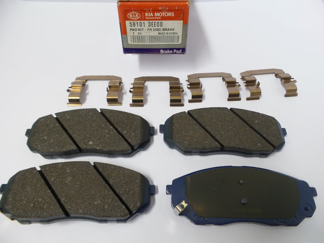 Original KIA Sorento 2002-2006 front brake pads 581013EE00 