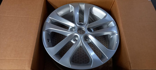 Original NISSAN Juke F15 Alufelge 7Jx17 ET:47 D0CMM1KK2A