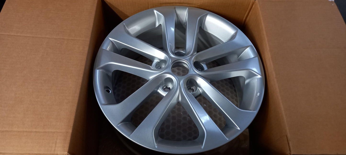 Original NISSAN Juke F15 Alufelge 7Jx17 ET:47 D0CMM1KK2A