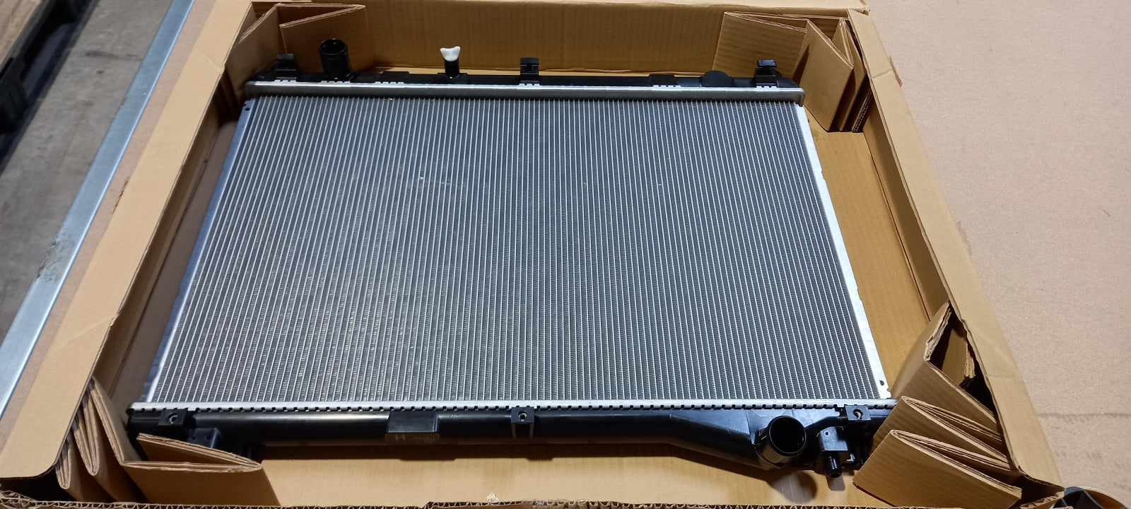 Original SUZUKI Grand Vitara 05-15 Wasserkühler 1770066J00000