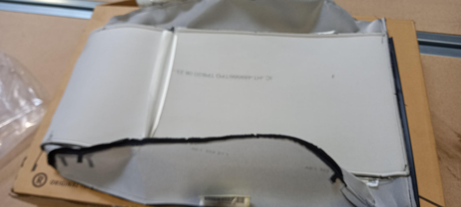 Original VW Caddy 11-20 Sitzbezug titanschwarz vorne links 2K5881805KFHVW