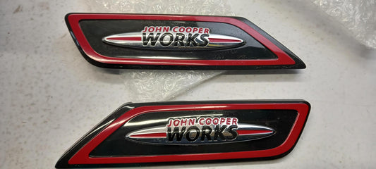 Original MINI F54 JCW Seiten Zierblendenset mit Pad Carbon 51132466565