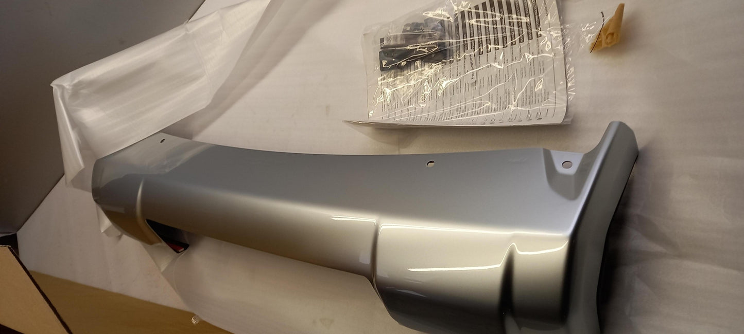 Original OE SUZUKI Stoßfängerabdeckung 9911578R10000