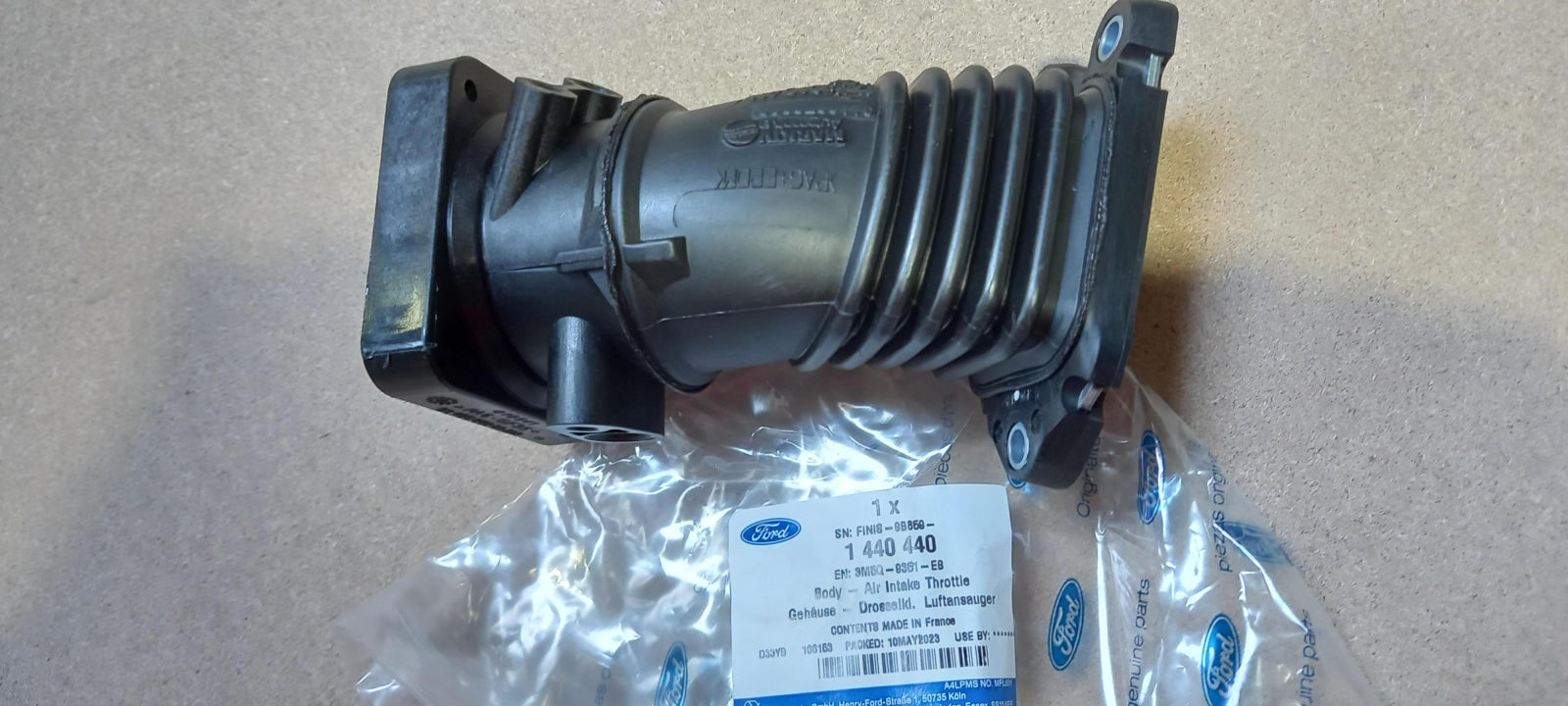 Original FORD Focus II Focus C-Max 1.6 TDCI Ansaugkrümmer Rohr 1440440