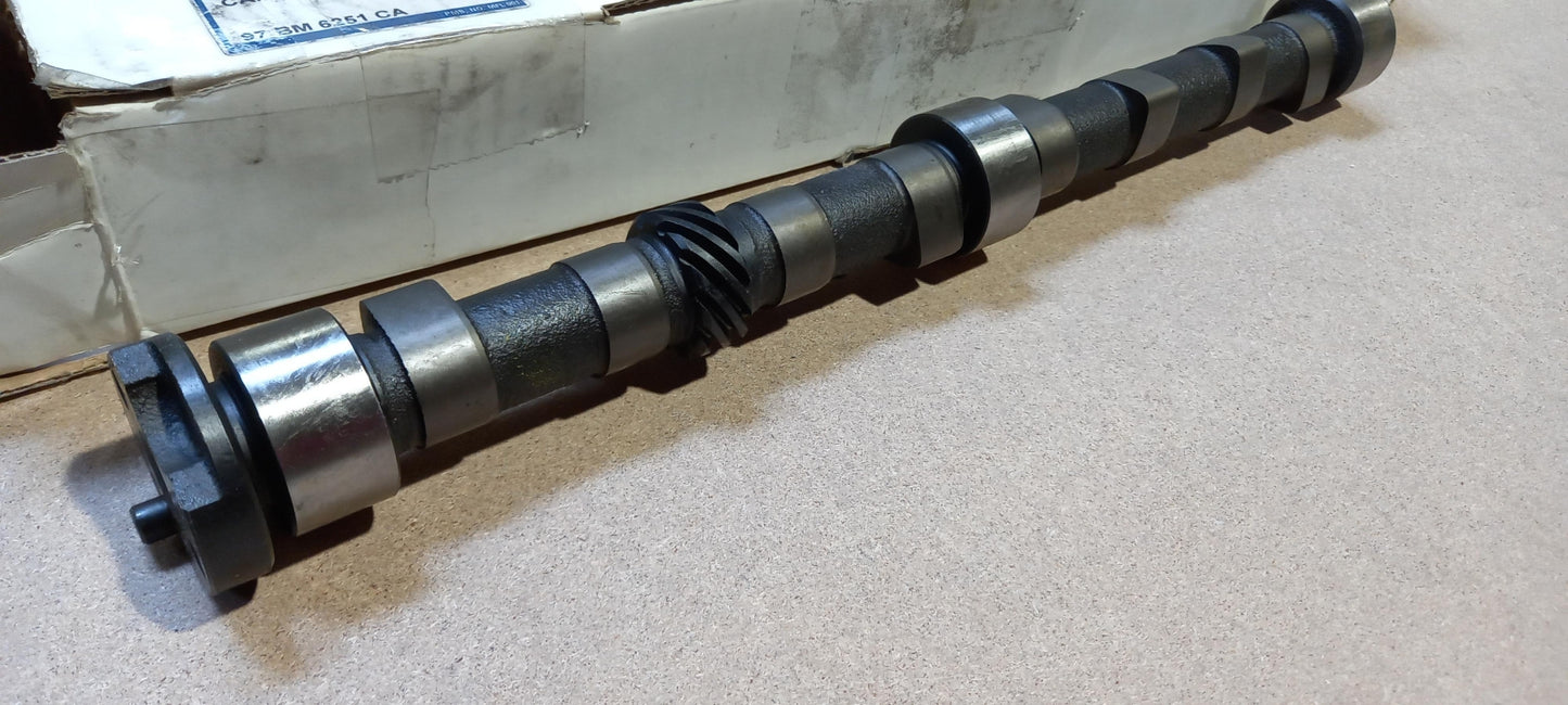 Original FORD Ka Fiesta Escort 1.3L  Nockenwelle 1041777