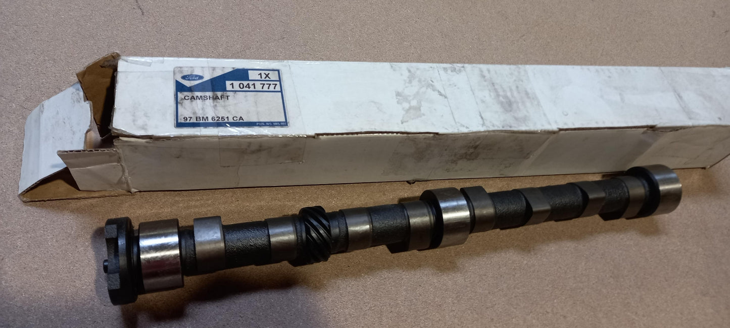 Original FORD Ka Fiesta Escort 1.3L  Nockenwelle 1041777