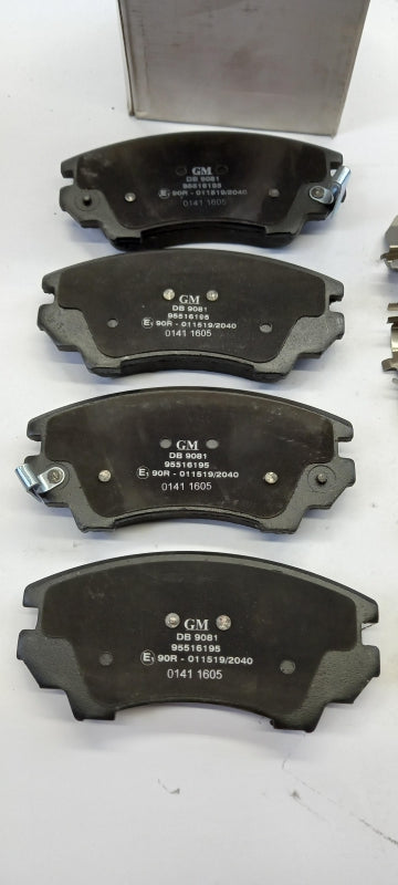 Original OPEL Zafira-C Bremsbeläge vorne 95516195