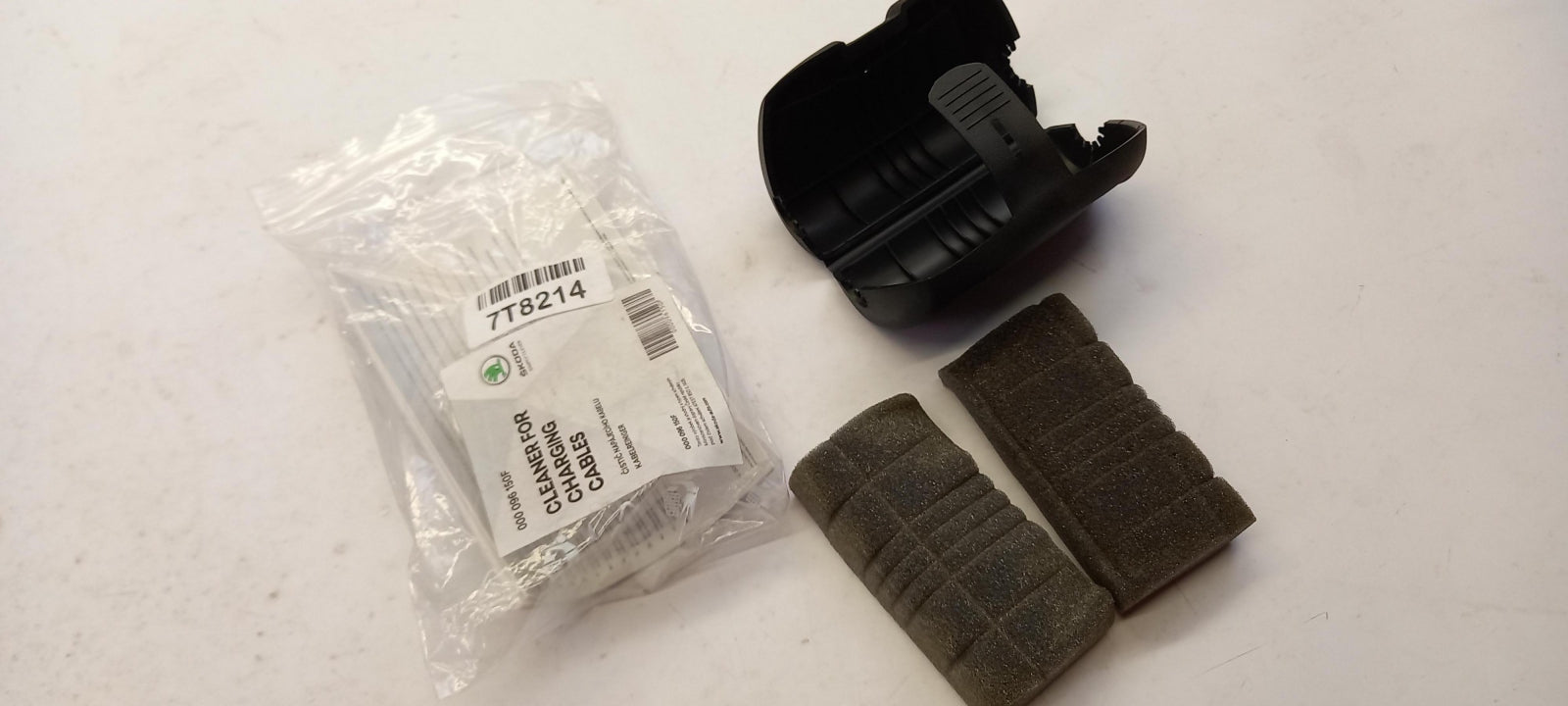 Original SKODA Ladekabelreiniger 000096150F