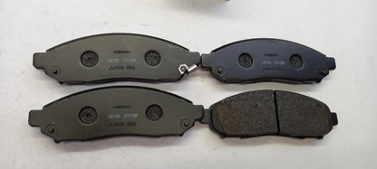 Original NISSAN Navara D40 Pathfinder R51 Bremsbeläge vorne 41060EB326