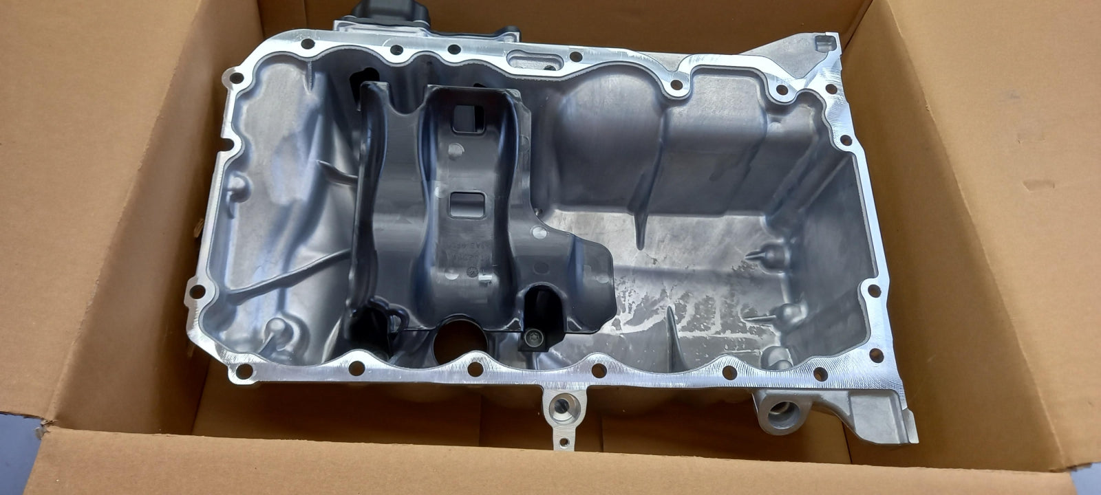 Original BMW X1 U11 X2 U10 1er F70 2er F74 U06 B47L Ölwanne 11138595459