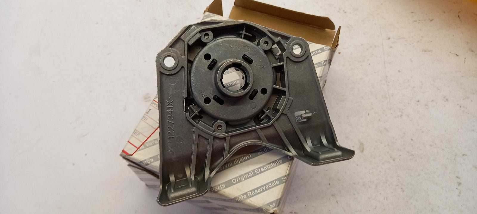 Original OE FIAT Buchse 6000620669