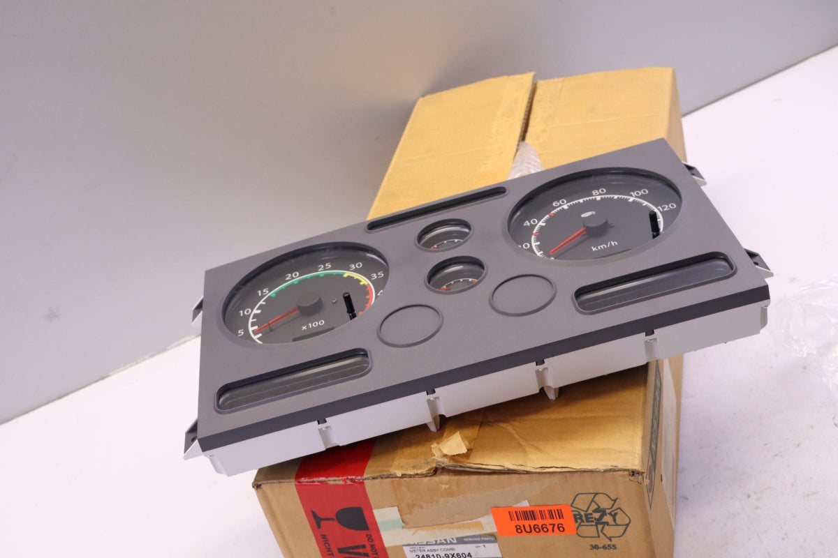 Original NISSAN Atleon Kombiinstrument 248109X604