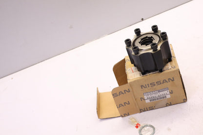 Original NISSAN Patrol Safari Y60 Radnabe vorne 4025020J01