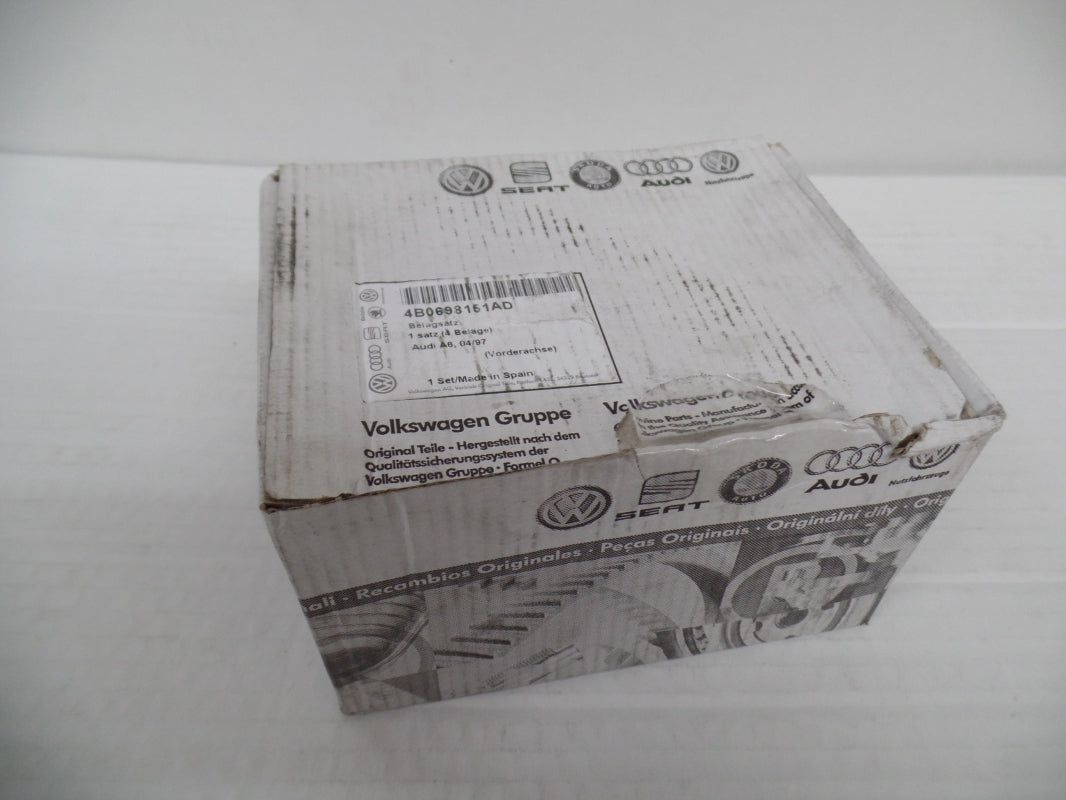 Original AUDI A6 Bremsbeläge Scheibenbremse Bremsklötze vorne 4B0698151AD