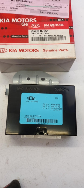 Original OE HYUNDAI/KIA Steuergerät 9540007951