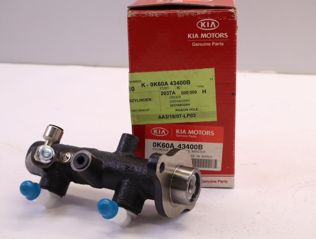 Original KIA K2500 K2700 (1999-2004) Hauptbremszylinder 0K60A43400B