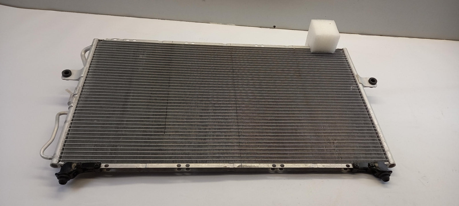 Original KIA Carnival II (GQ) 2.5 V6/2.9 CRD Klimakondensator 0K53A61481B