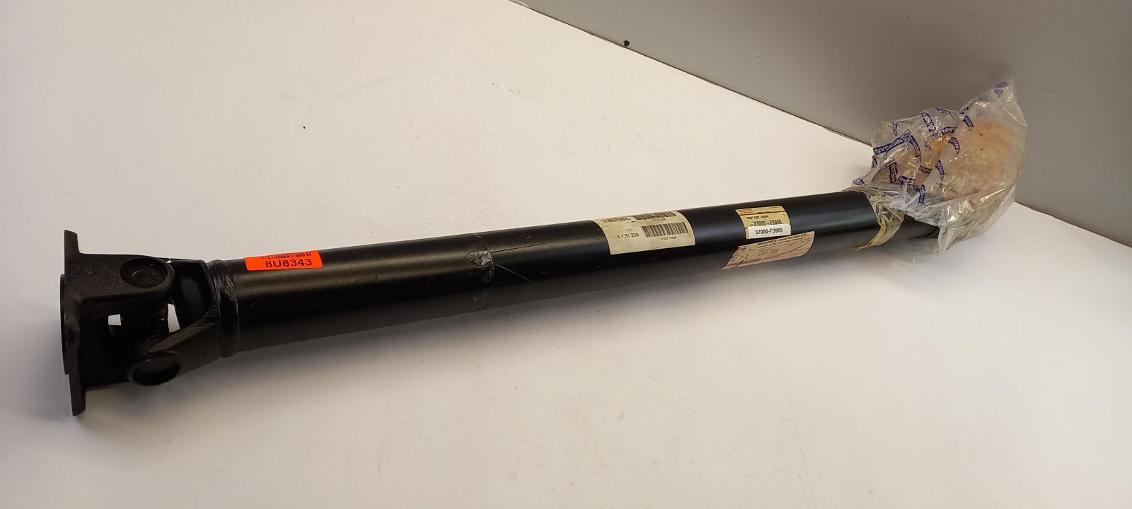 Original NISSAN Cabstar Kardanwelle 37000F3906