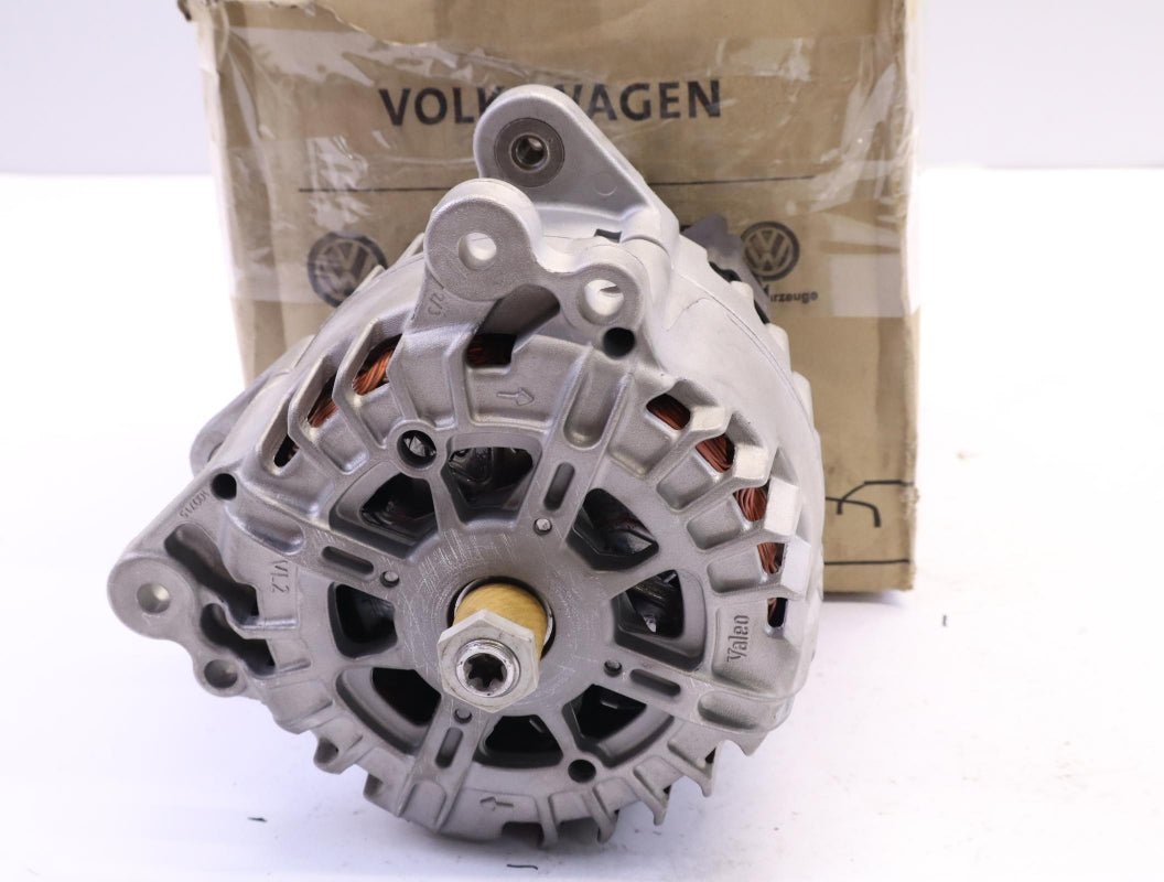 Original OE Volkswagen Lichtmaschine 03L903023FX