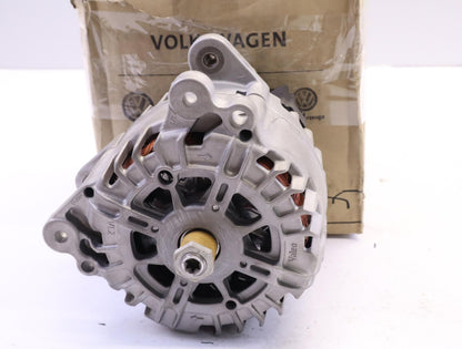 Original OE Volkswagen Lichtmaschine 03L903023FX