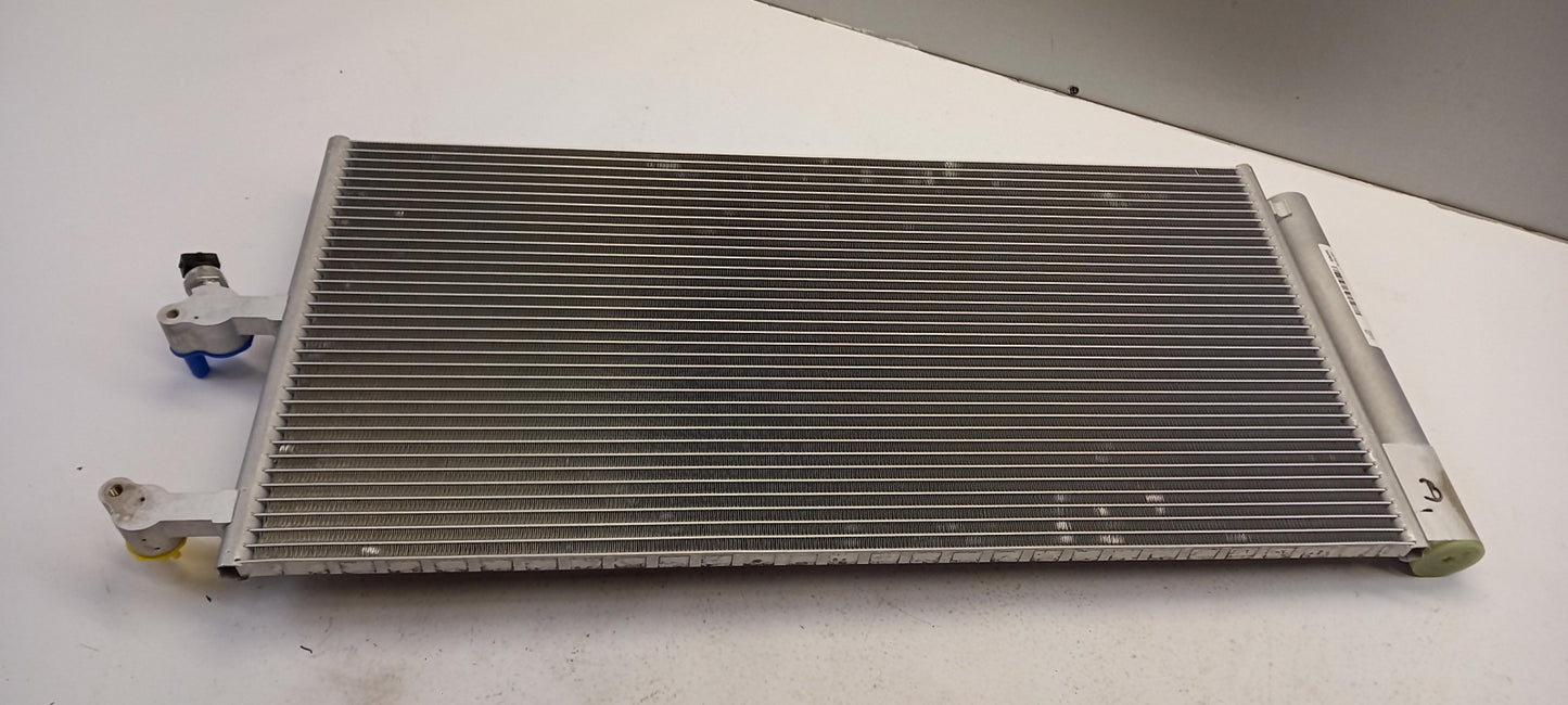 Original VOLVO S60 S90 V60 V90 XC60 XC90 Klimakondensator 32252574