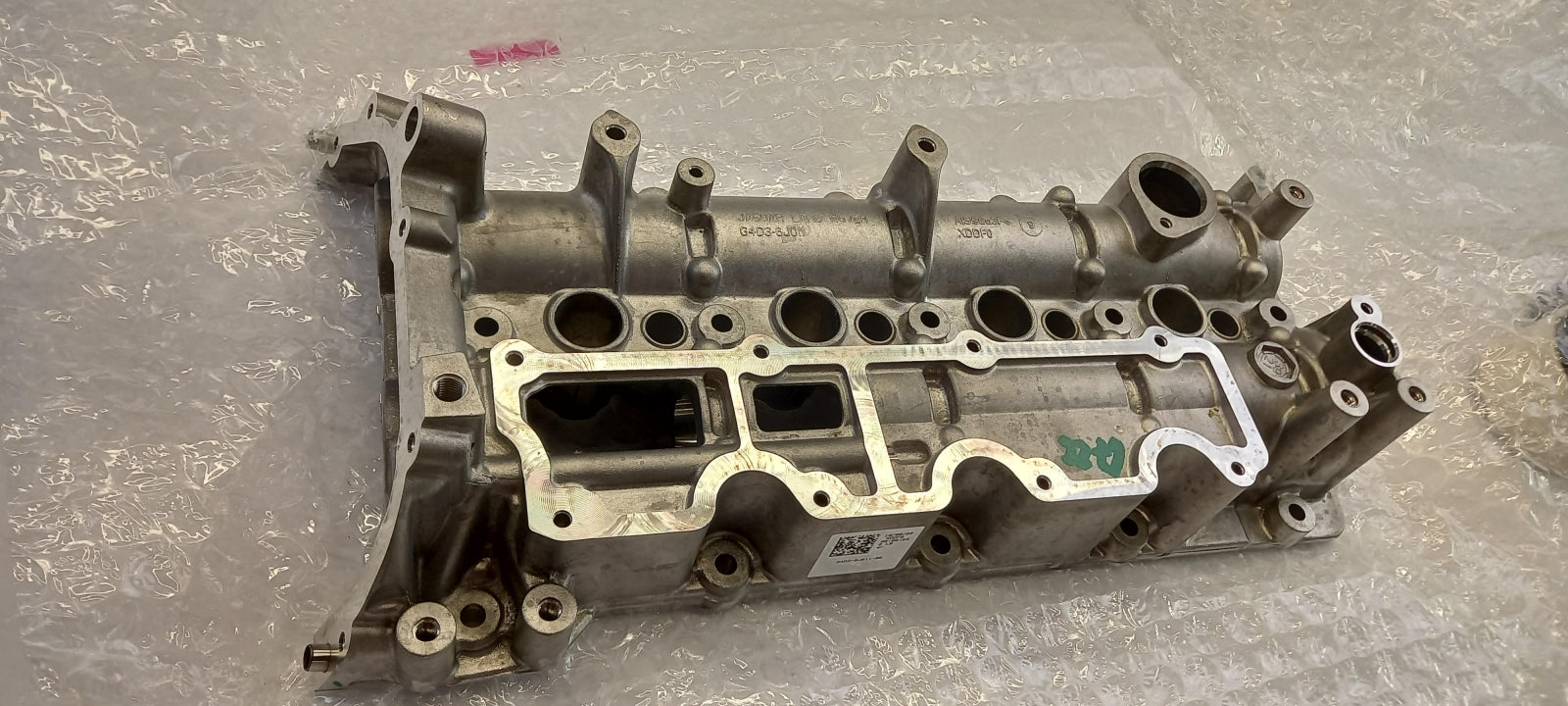 Original OE LAND ROVER LR073646