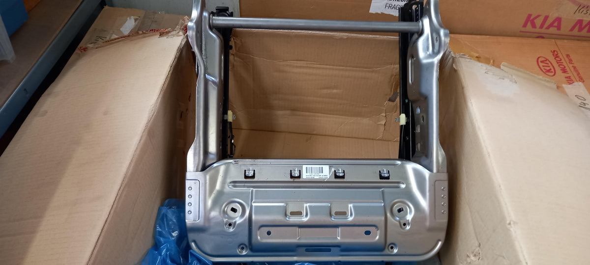 Original KIA Ceed 08-11 Sitzrahmen vorne links 881101H070