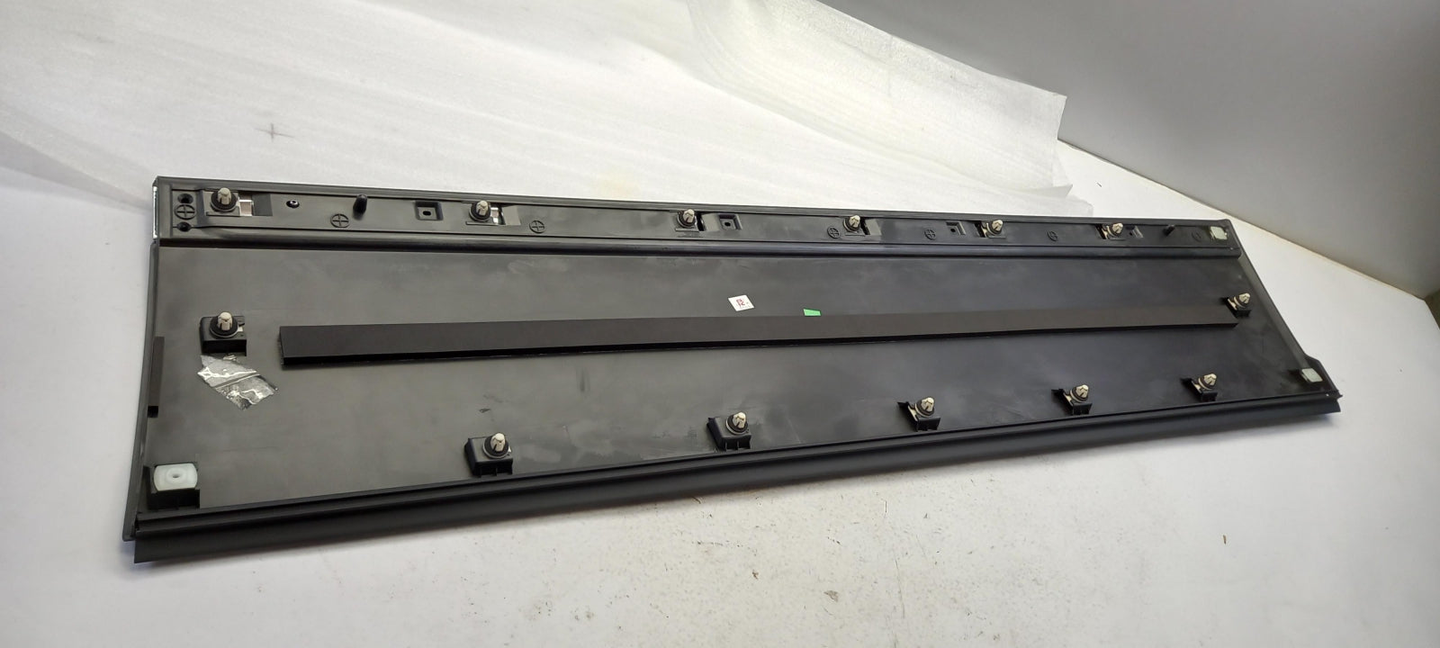 Original KIA Amanti Opirus 03-06 Tür Zierleiste vorne links 877113F000