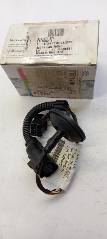 Original OE Volkswagen wiring harness 1T0971176 