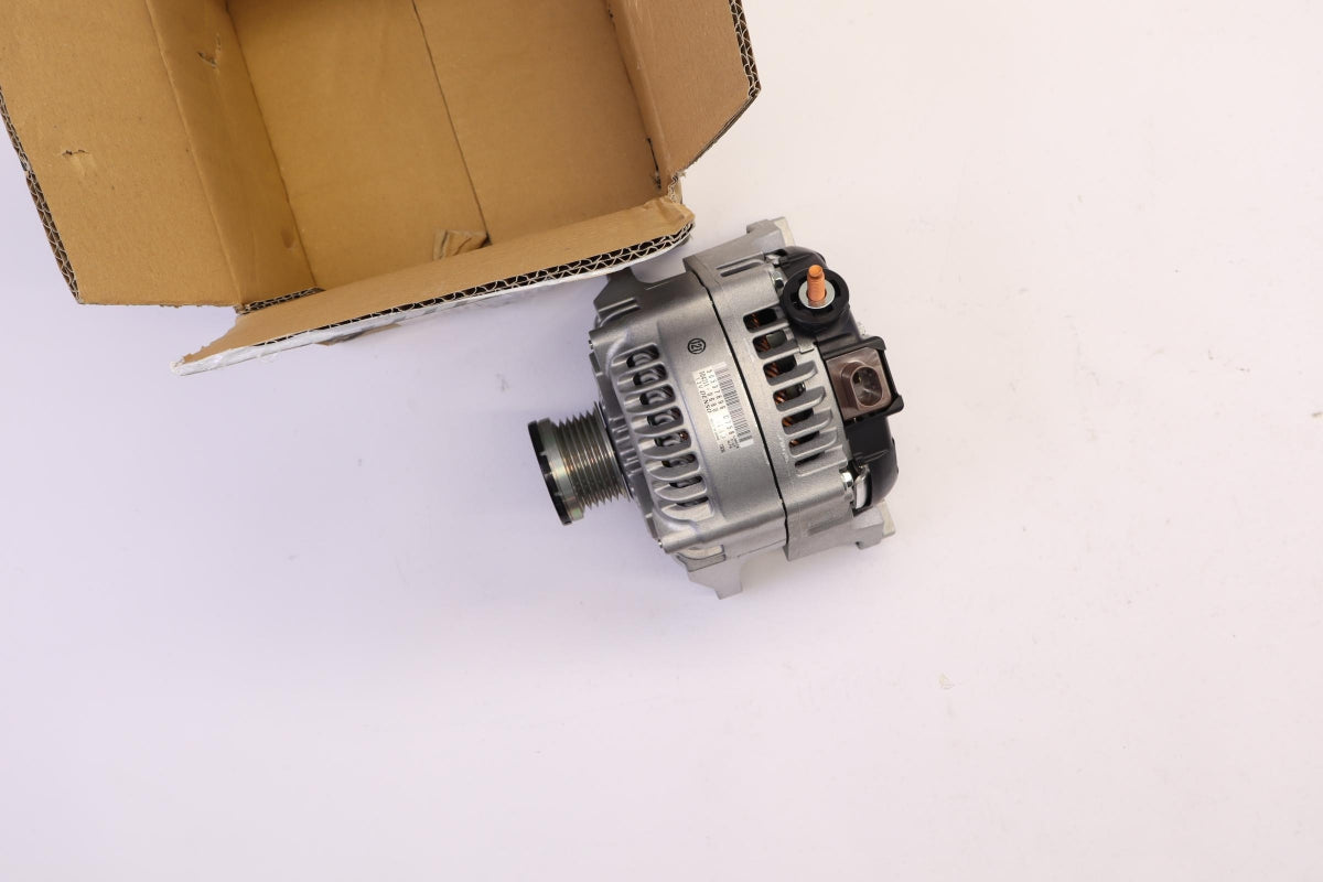 Original ALFA ROMEO Giulia 949 Lichtmaschine 71798250