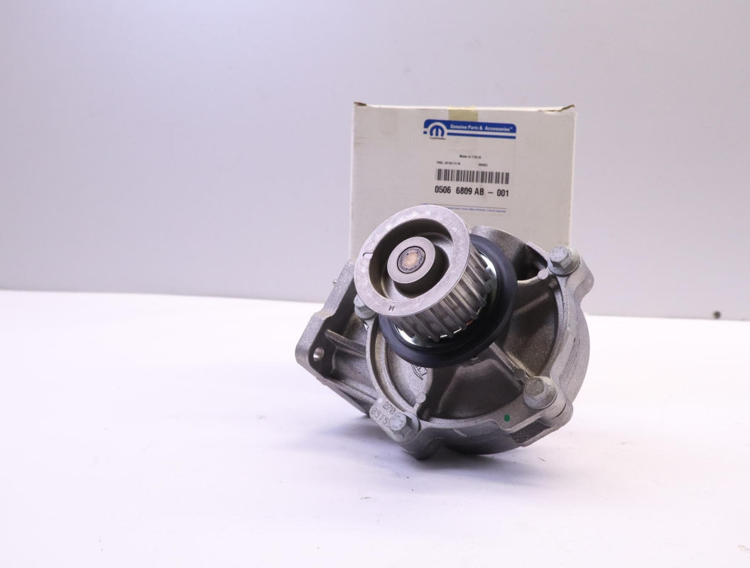 Original CHRYSLER Voyager IV JEEP Cherokee 2.8 CRD Wasserpumpe K05066809AB