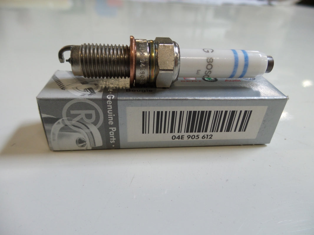 Original OE Volkswagen Zündkerze 04E905612