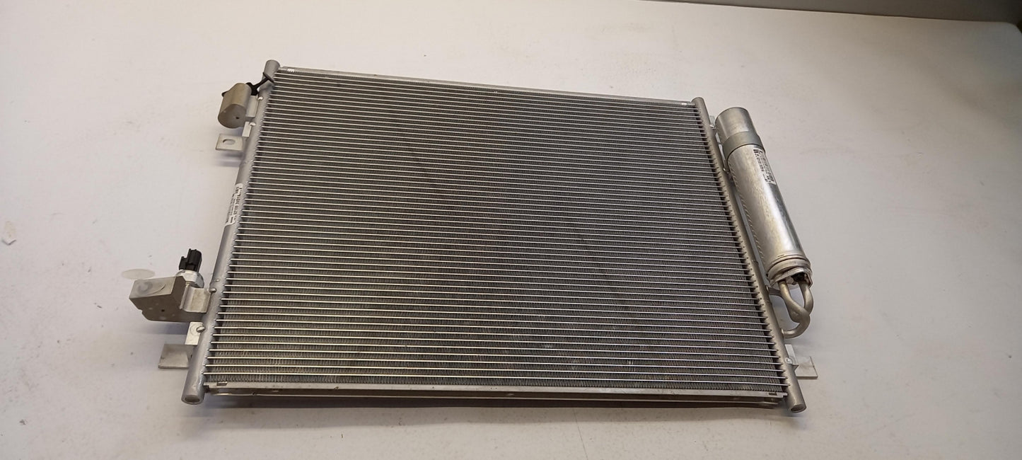 Original OE NISSAN Klimakondensator 921003VD1A