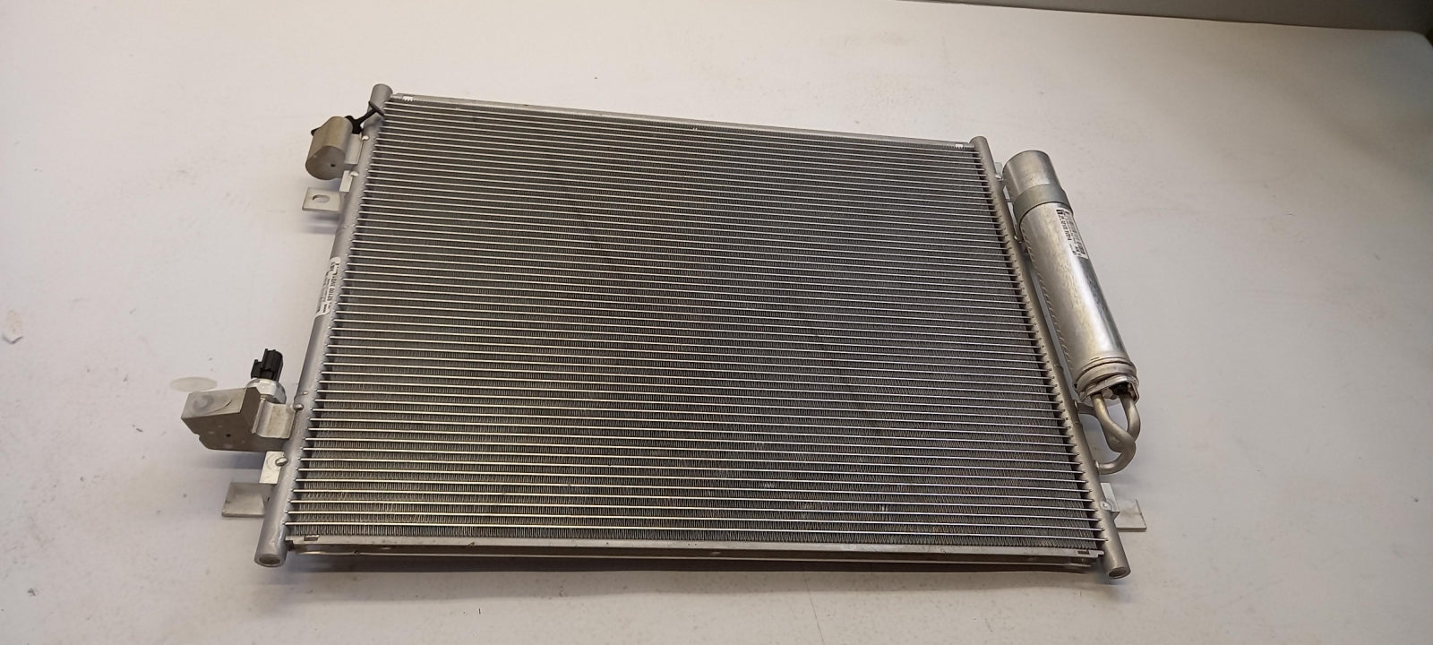 Original OE NISSAN Klimakondensator 921003VD1A