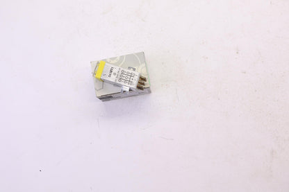 Original OE MERCEDES-BENZ Relais A0015400845