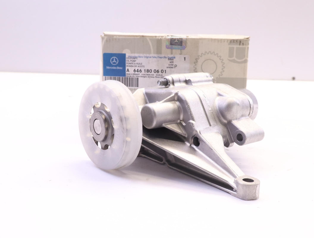 Original OE MERCEDES-BENZ Ölpumpe A6461800601