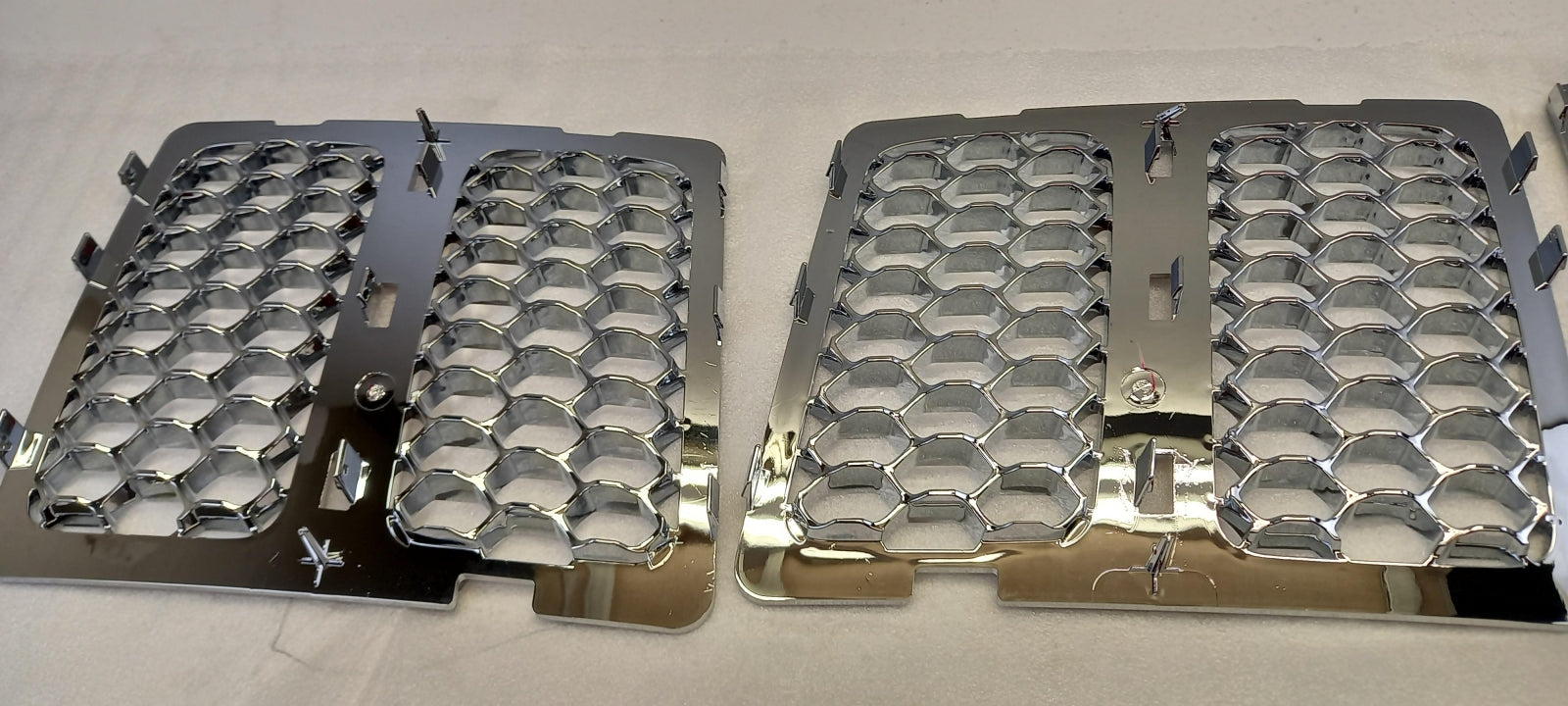 Original OE FIAT Kühlergitter K68143075AB