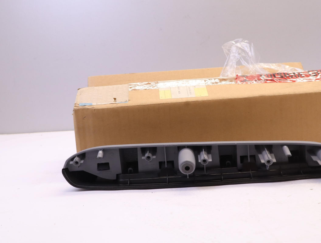 Original BMW 3er E46 Türarmlehne grau Alu hinten rechts 51437901794