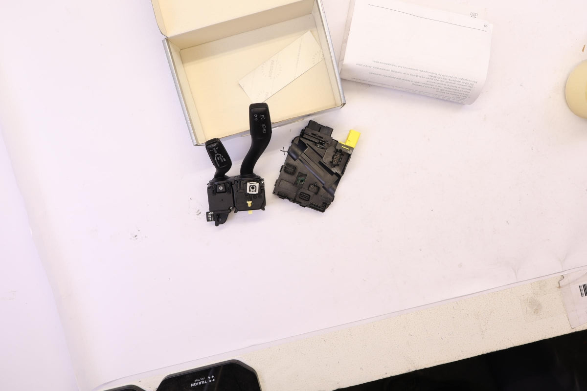 Original OE Volkswagen Geschwindigkeitsregelanlage 8P0054692A