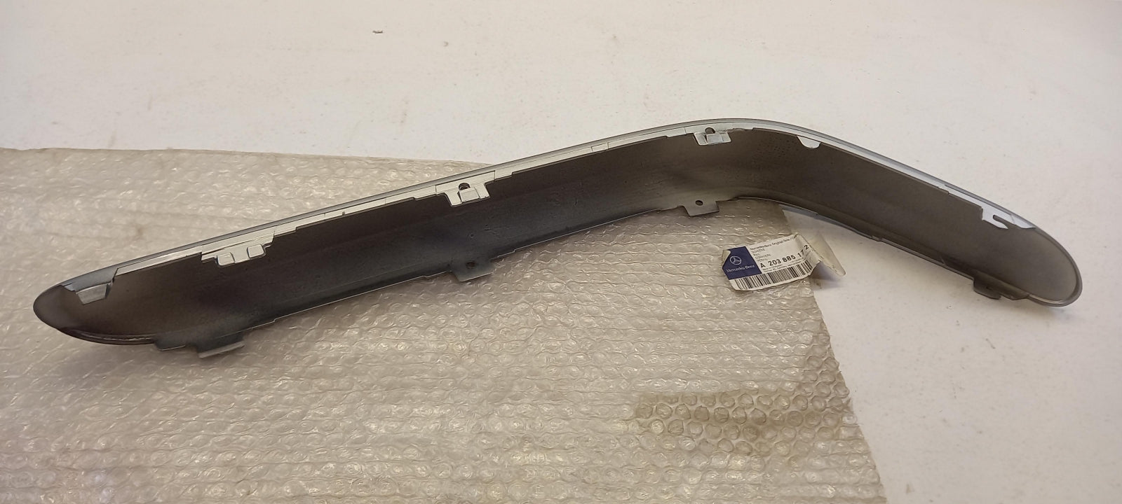 Original MERCEDES-BENZ W203 Stoßstangen Zierleiste vorne links A20388517219744