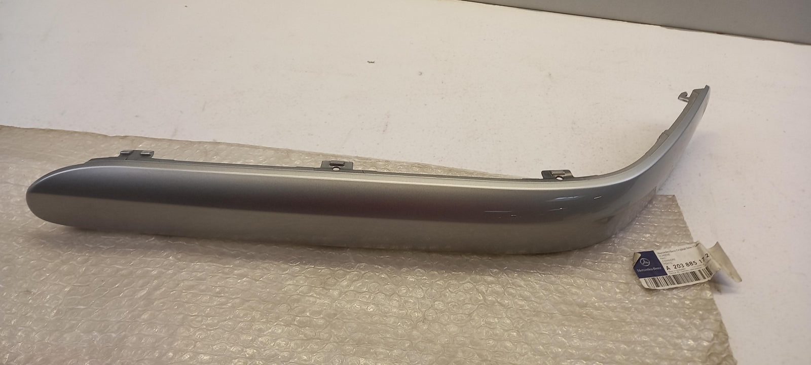 Original MERCEDES-BENZ W203 Stoßstangen Zierleiste vorne links A20388517219744