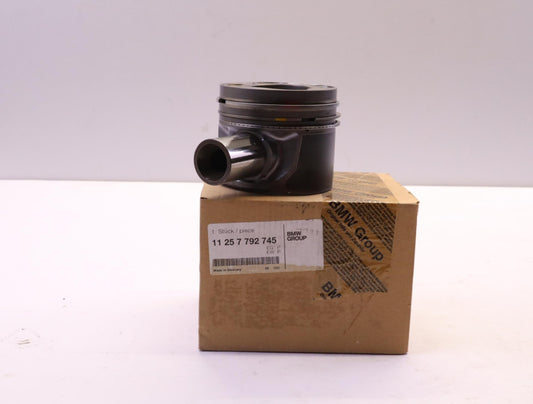 Original OE BMW Kolben 11257792745