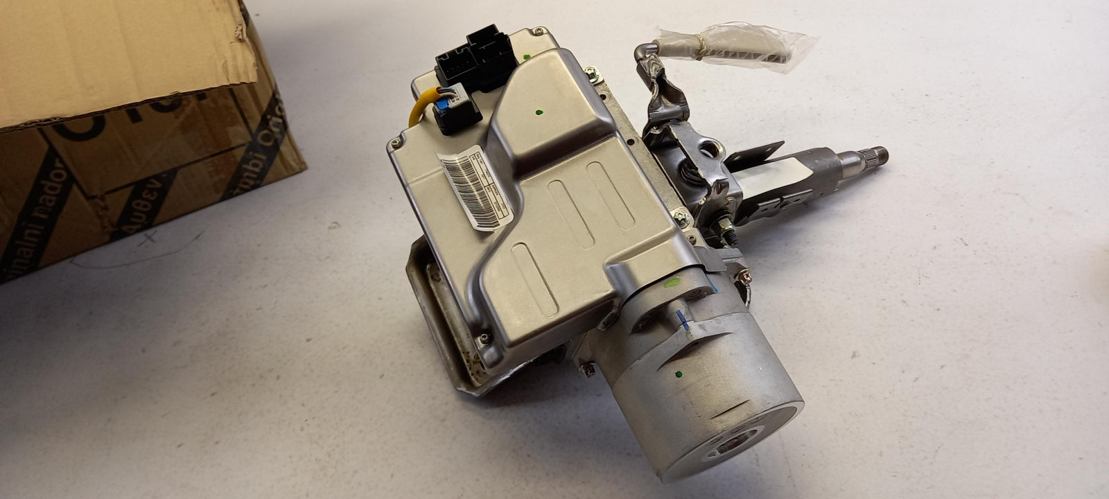 Original FIAT Nuova 500 2007-2012 Lenksäule 77365215