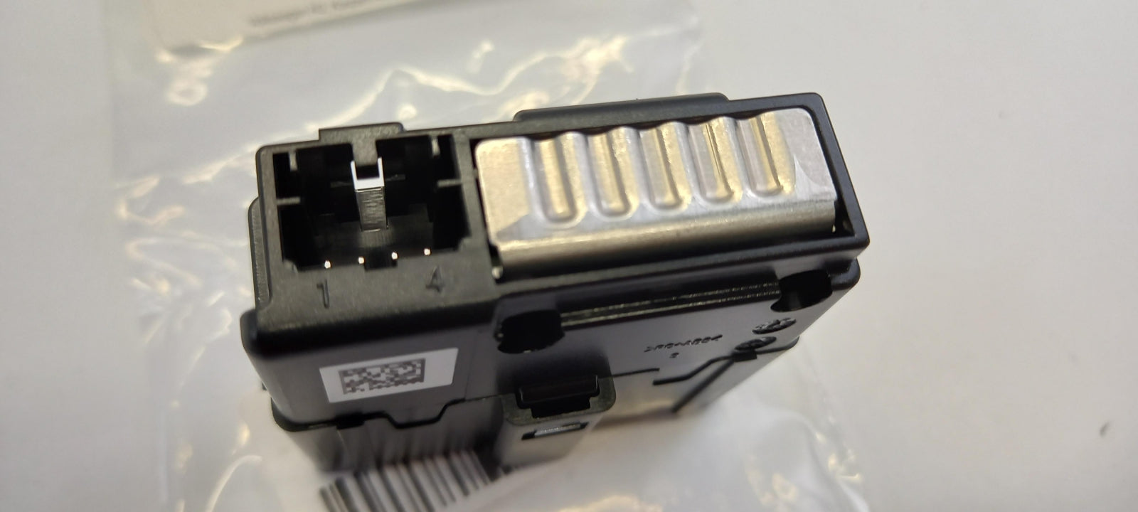 Original OE Volkswagen USB/AUX Buchse 5Q0035726L