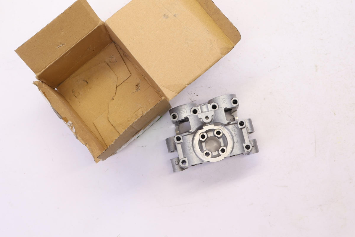 Original BMW A73 K21-K23 K25-K27 K32 K33 Nockenwellenlagerbock links 11337708465