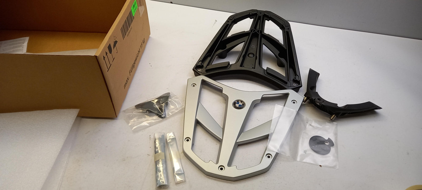 Original BMW Motorrad K19 C650GT Gepäckbrücke 77448566025