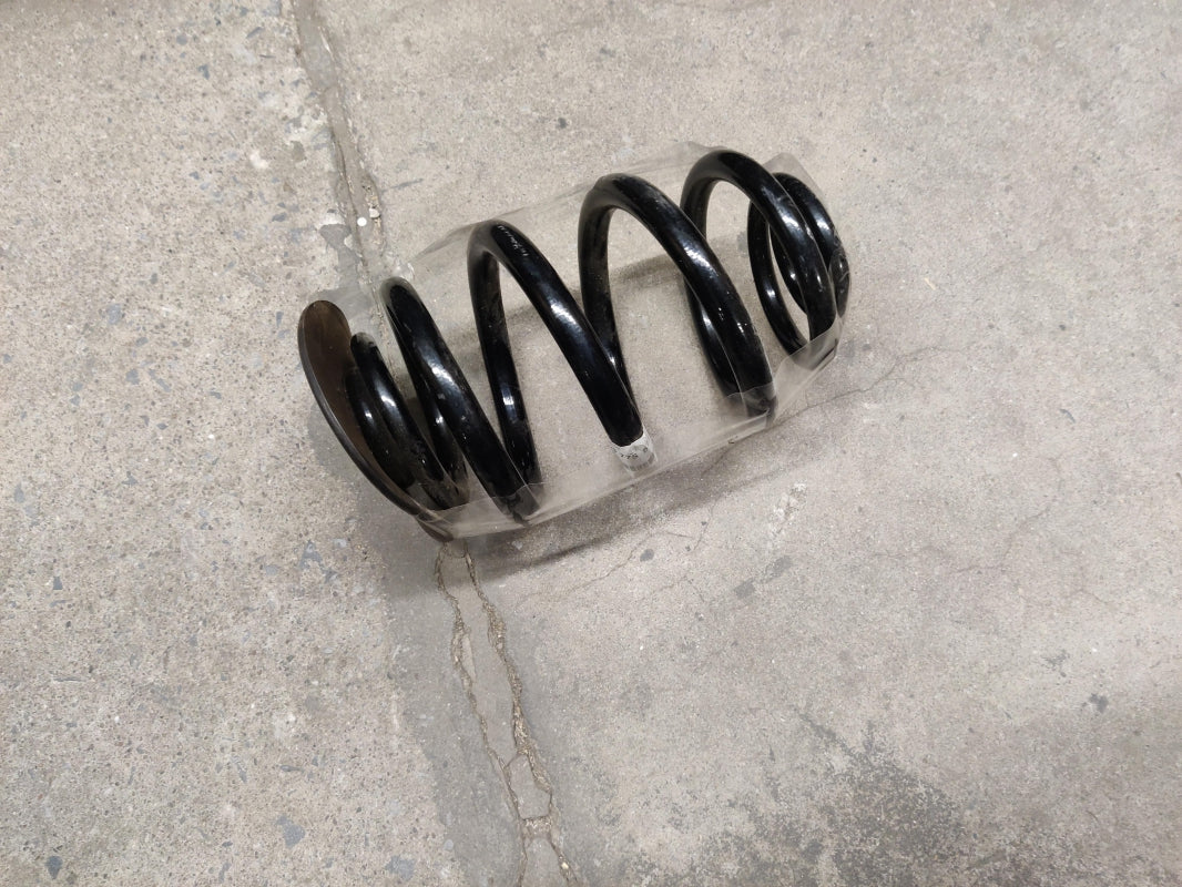 Original BMW 3er E46 Fahrwerksfeder Tonnenfeder hinten 33536775572